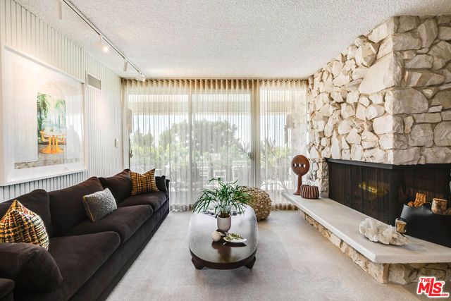 1331 Casiano Road, Los Angeles, CA 90049