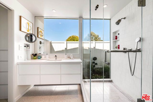 1331 Casiano Road, Los Angeles, CA 90049