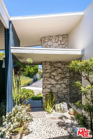 1331 Casiano Road, Los Angeles, CA 90049