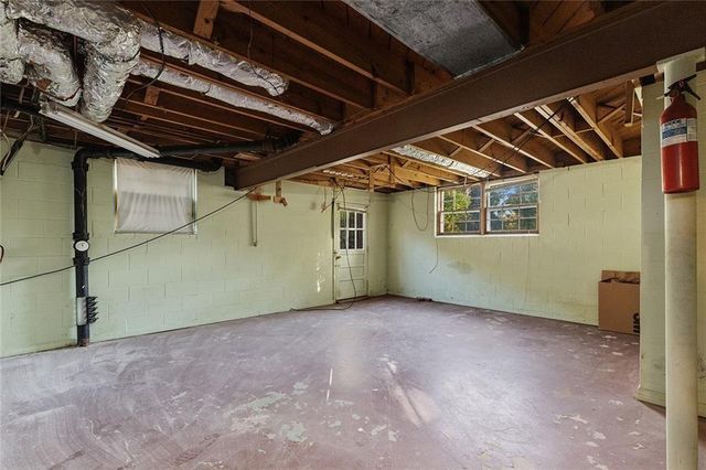 381 Chicopee Drive NE, Marietta, GA 30060