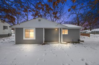 3061 Culbertson Avenue, Rochester Hills, MI 48307