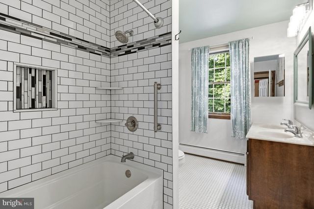 122 BROOKSIDE DR, Feasterville Trevose, PA 19053