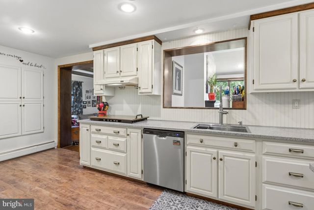 122 BROOKSIDE DR, Feasterville Trevose, PA 19053