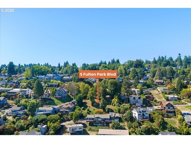 S FULTON PARK Blvd 6, Portland, OR 97219