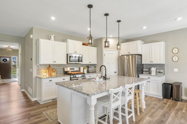 14728 River Hills Parkway, Dayton, MN 55327