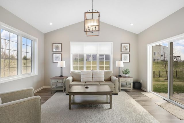 14728 River Hills Parkway, Dayton, MN 55327