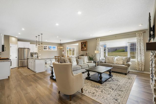14728 River Hills Parkway, Dayton, MN 55327