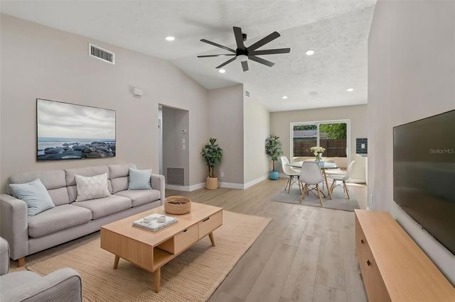 5522 PENTAIL CIRCLE, Tampa, FL 33625