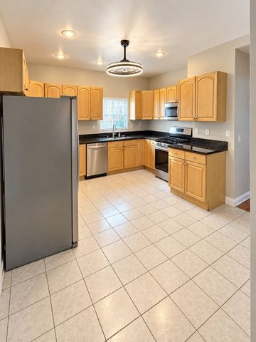 23 Trident 1, Winthrop, MA 02152