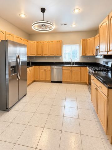 23 Trident 1, Winthrop, MA 02152