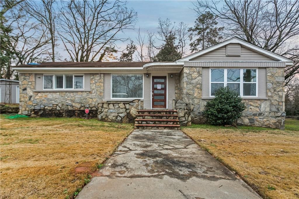 141 Fairview Drive, Fairburn, GA 30213