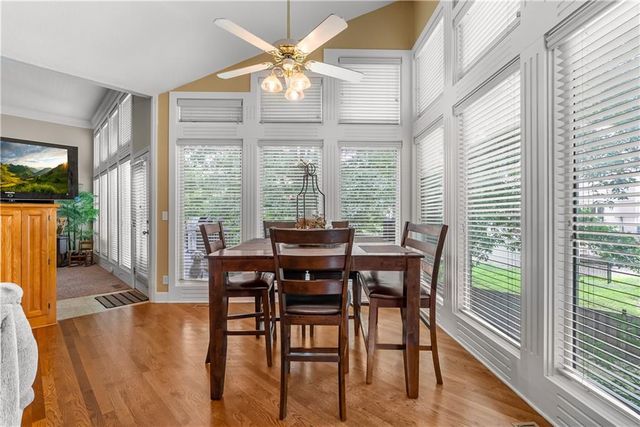 713 NE Plumbrook Place, Lee's Summit, MO 64064