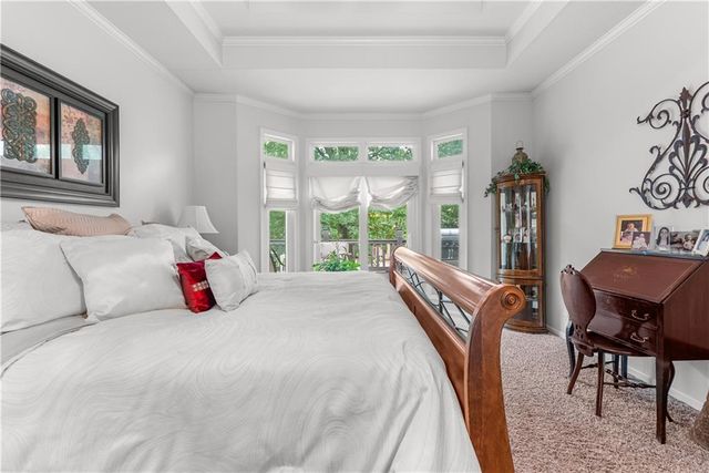 713 NE Plumbrook Place, Lee's Summit, MO 64064