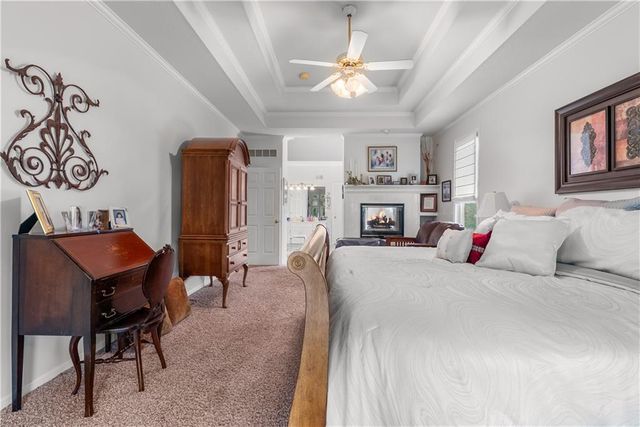713 NE Plumbrook Place, Lee's Summit, MO 64064
