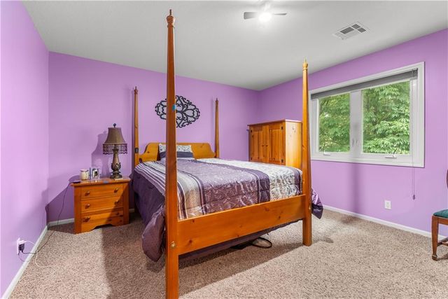 713 NE Plumbrook Place, Lee's Summit, MO 64064