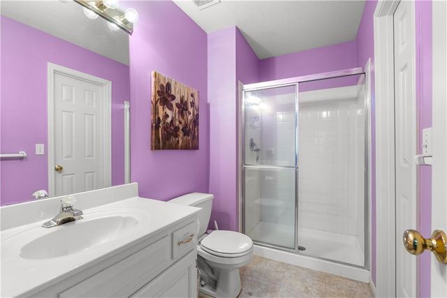 713 NE Plumbrook Place, Lee's Summit, MO 64064