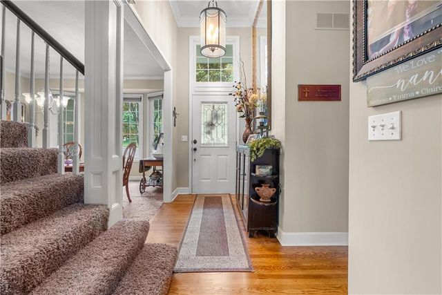 713 NE Plumbrook Place, Lee's Summit, MO 64064