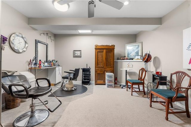 713 NE Plumbrook Place, Lee's Summit, MO 64064