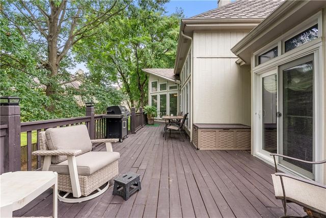 713 NE Plumbrook Place, Lee's Summit, MO 64064