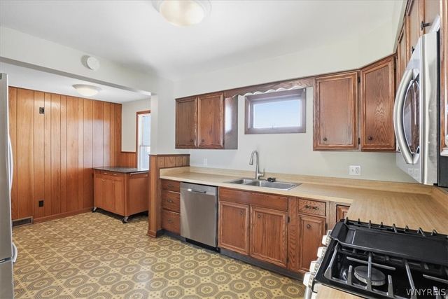 369 Stanley Street, North Tonawanda, NY 14120