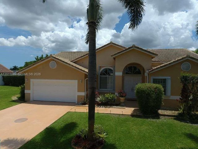 1231 SW 102nd Ave, Pembroke Pines, FL 33025