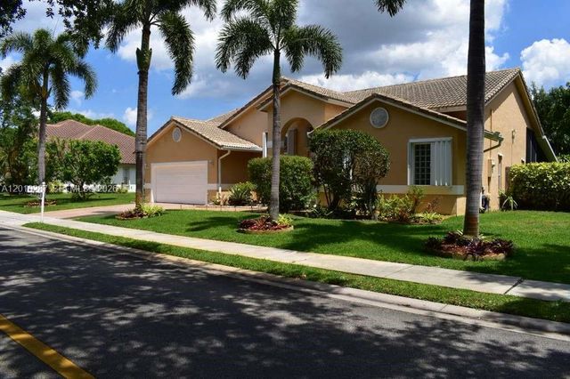 1231 SW 102nd Ave, Pembroke Pines, FL 33025