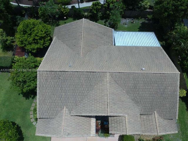 1231 SW 102nd Ave, Pembroke Pines, FL 33025