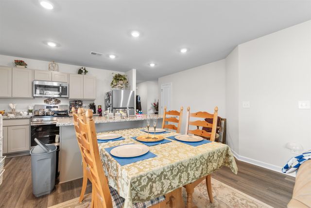 32 Cape Point Dr., Conway, SC 29527