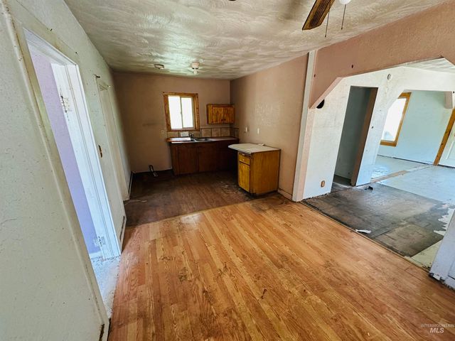 1250 SE 13th Ave, Ontario, OR 97914