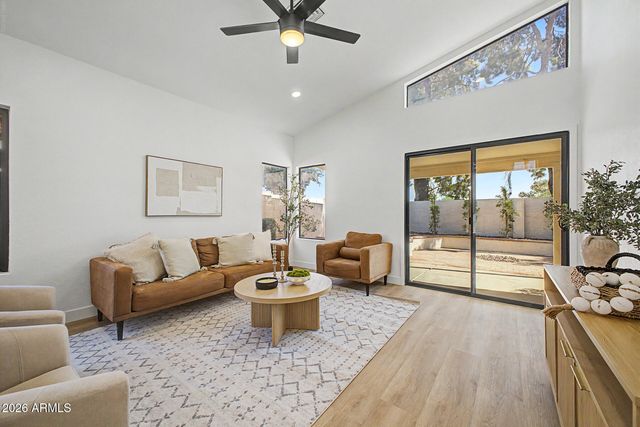 9751 W MCRAE Way, Peoria, AZ 85382