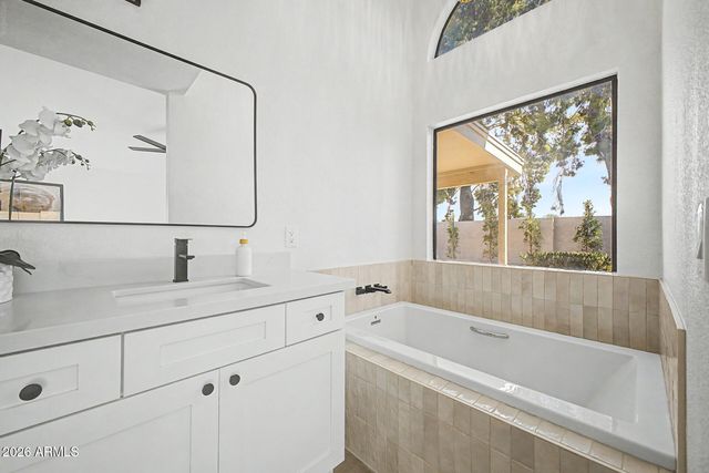 9751 W MCRAE Way, Peoria, AZ 85382