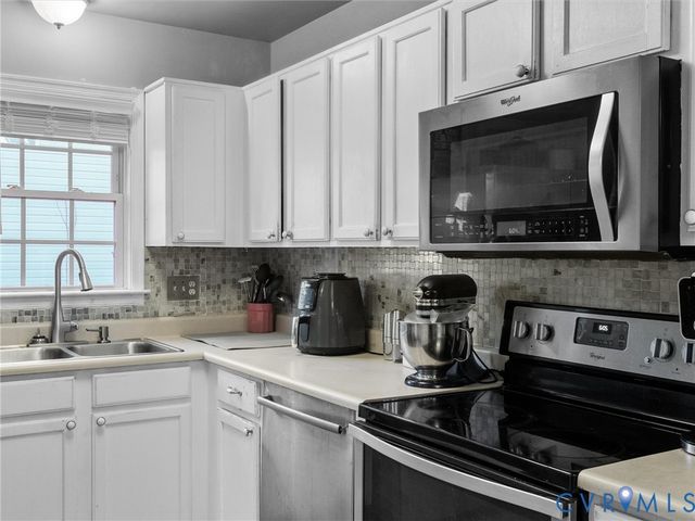 6507 Fairpines Rd, North Chesterfield, VA 23234