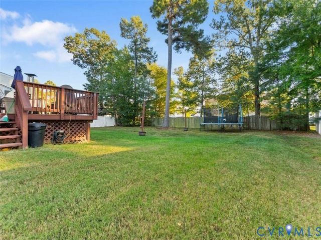 6507 Fairpines Rd, North Chesterfield, VA 23234