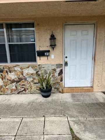 31 SW 8th Ct 1-2, Hallandale Beach, FL 33009