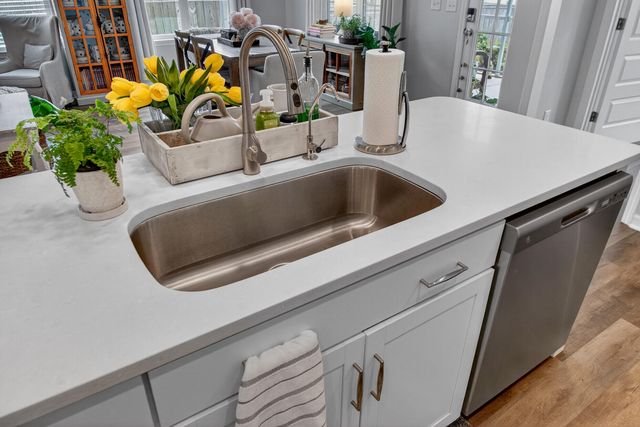 492 Rowley Lane, Summerville, SC 29486