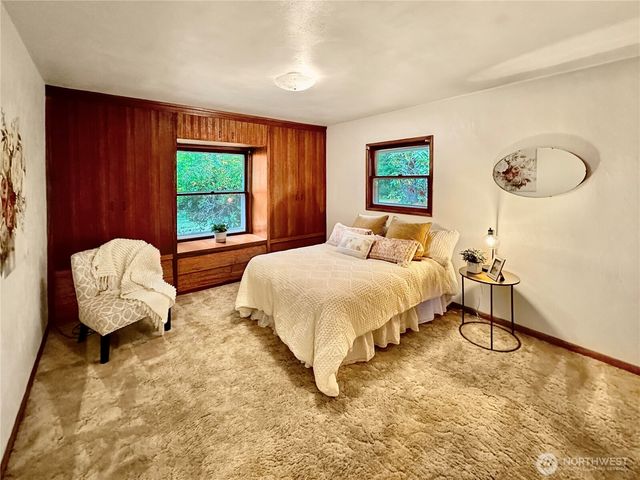 4403 Boston Harbor Road NE, Olympia, WA 98506