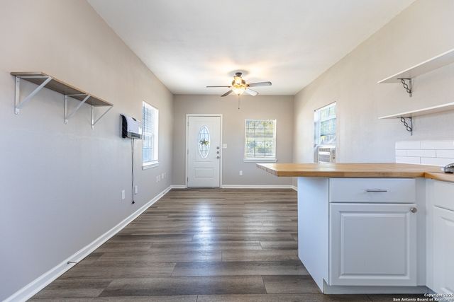 527 McKinley, San Antonio, TX 78210