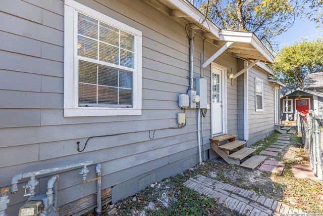 527 McKinley, San Antonio, TX 78210