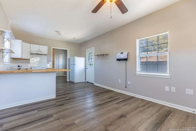 527 McKinley, San Antonio, TX 78210