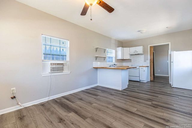 527 McKinley, San Antonio, TX 78210