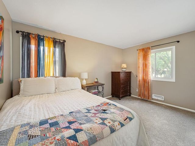 10494 106th Place N, Maple Grove, MN 55369