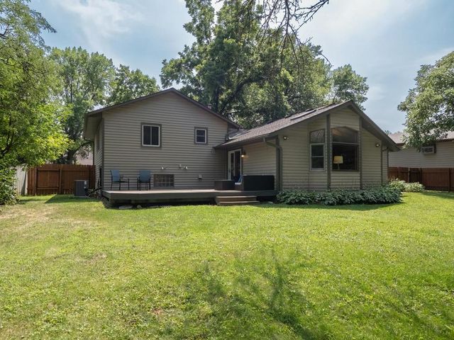 10494 106th Place N, Maple Grove, MN 55369