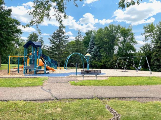 10494 106th Place N, Maple Grove, MN 55369