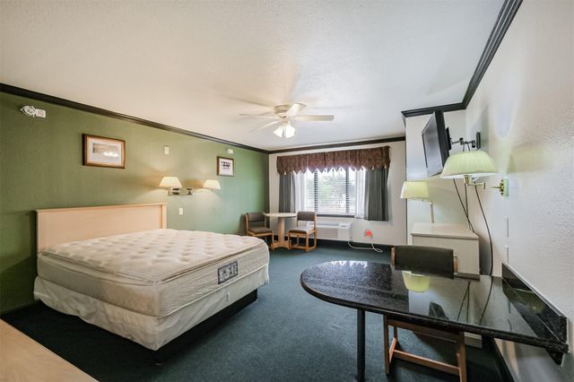 1025 Swanson Street 208, Houston, TX 77030