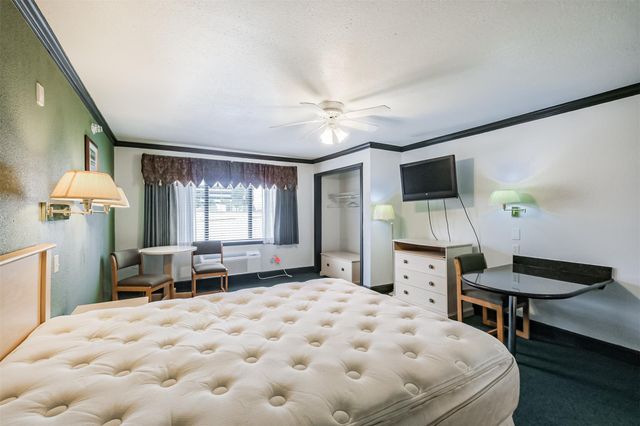 1025 Swanson Street 208, Houston, TX 77030