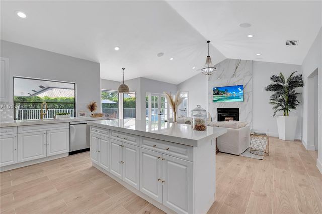 2824 NW 28th Street, Boca Raton, FL 33434