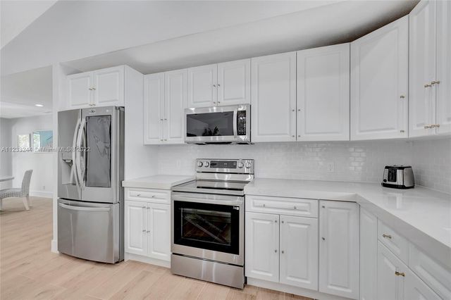 2824 NW 28th Street, Boca Raton, FL 33434