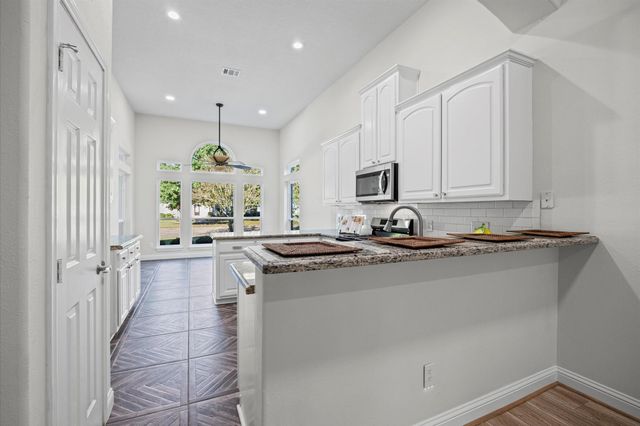 7288 Lakeshore Court, Willis, TX 77318