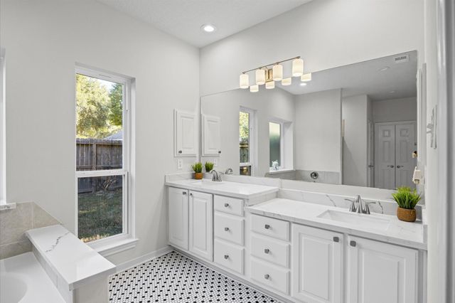 7288 Lakeshore Court, Willis, TX 77318