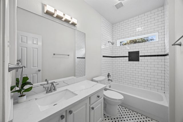 7288 Lakeshore Court, Willis, TX 77318